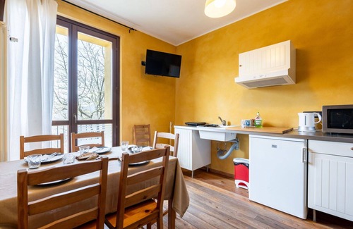 Cortemilia Apartment | Beautiful apartment for 6 people with pool, WIFI, TV, terrace, pets allowed and parking