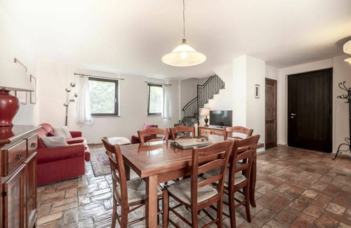 Povoletto House | Beautiful apartment in villa for 4 guests with A/C, WIFI, pool, TV, terrace and pets allowed