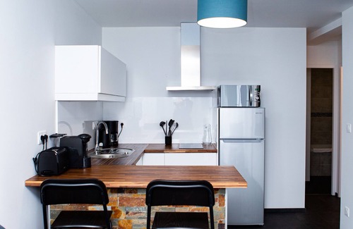 Vernon Apartment | Beautiful apartment on the Seine at Vernon Giverny 1 bedroom + 1 bedroom cabin