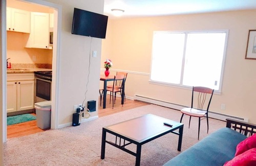Downtown Greensboro Apartment | Beautiful apartment in Historic Downtown Location