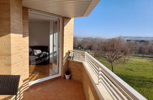 Logrono Apartment | Beautiful apartment, very spacious, with views and garage