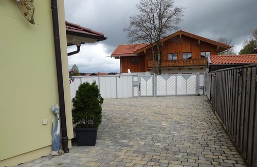 Oberwarngau Apartment | Beautiful apartment with high standard equipment in the Tegensee valley