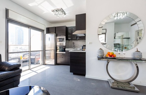 Kerem HaTeimanim Apartment | Beautiful Apt by the Beach - 2BDR- TL38