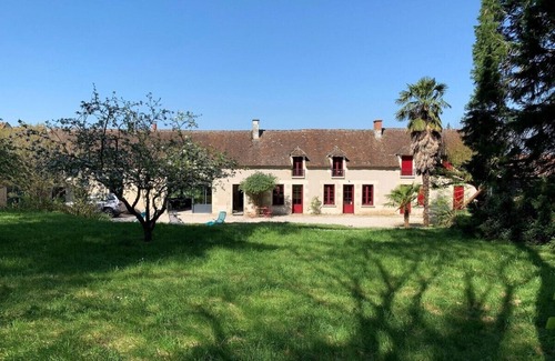 Buxeuil House | Beautiful architect-designed house with swimming pool, a blend of classic and modern