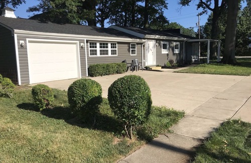 Avon Lake House | Beautiful Avon Lake West cleveland