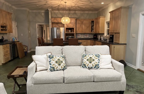 Theodore House | Beautiful Bay House located on Mobile Bay. 15 minutes to Dauphin Island Beaches