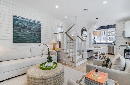 Cinnamon Shore Cottage | Beautiful Beach Cottage in Elegant Design w/20+ Amenities Access