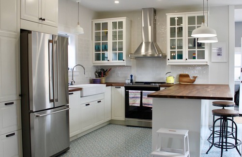 Port Hood House | Beautiful Beach House! Restored 1908 Victorian Spaciously Sleeps 8, 2 Full Baths
