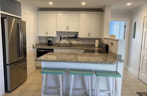 Treasure Cay Villa | Beautiful Beach Villa with a Screened in Porch 2BR - 2 BA FALL SPECIAL!