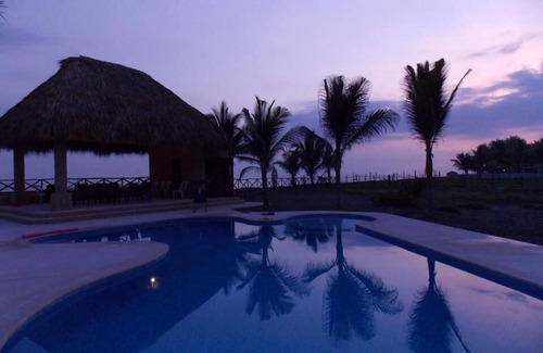 Monterrico House | Beautiful Beachfront Bungalows