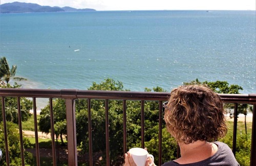 North Ward Apartment | Beautiful beachfront on The Strand at Aquarius