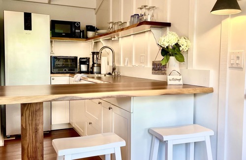 Kailua Cottage | Beautiful Beachside Bungalow