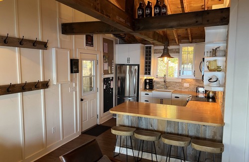 Havelock-Belmont-Methuen Cottage | Beautiful Belmont Lake Cottage