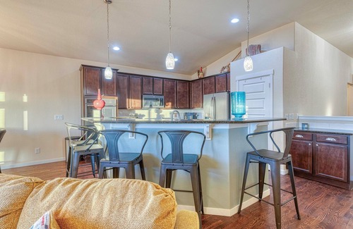 Loveland House | Beautiful Berthoud home, gorgeous mountain views, hot tub, & firepit.