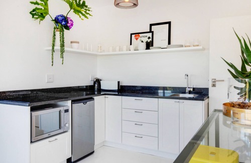 Newlands House | Beautiful Bishopscourt home with views