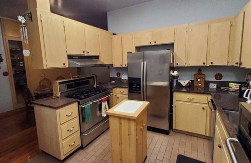 Orangeburg County House | Beautiful brick home w/large porch and 3 bedrooms