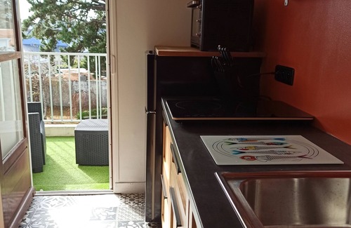 Le Pouliguen Apartment | Beautiful, bright studio with balcony, seafront