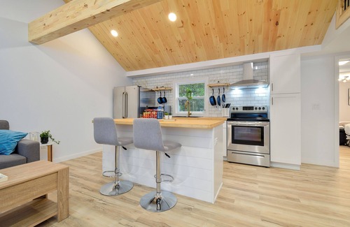 Cape Breton Regional Municipality Cabin | Beautiful cabin close to golf, skiing, marina and city. (Dog friendly)