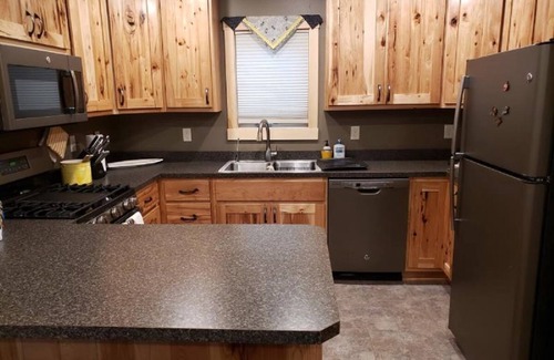 Bigfork Cabin | Beautiful Cabin - Summer or Winter Retreat!
