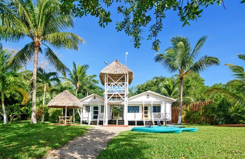 Buenavista Cabin | Beautiful Cabin with private dock in Bacalar Lake