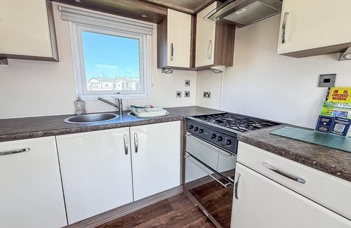 Great Yarmouth House | Beautiful caravan with decking at California Cliffs in Scratby ref 50052L