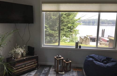 Paw Paw House | Beautiful & charming 3 bedroom lake house!