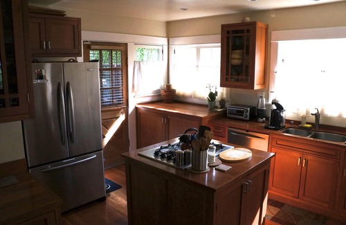 Hollywood House | Beautiful Classic Craftsman Home Close To Everything Hollywood & Universal