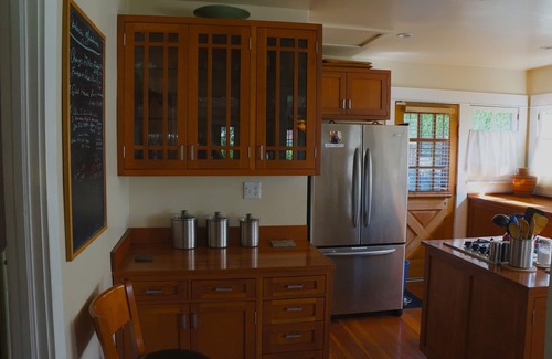 Hollywood House | Beautiful Classic Craftsman Home Close To Everything Hollywood & Universal