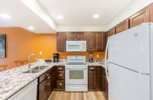 Elk Point Condo | Beautiful Club Wyndham South Shore, 2 Bedroom Deluxe Suite