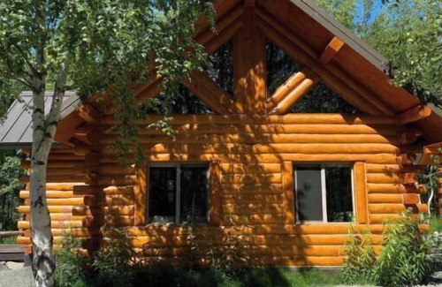 Wasilla Cabin | Beautiful Comfy Alaskan Log Home 1