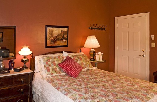 Blooming Glen House | Beautiful Converted Barn on Bucks County Farm Estate