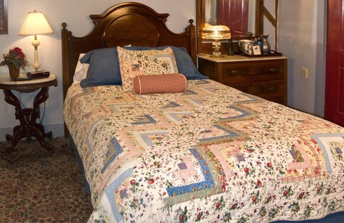 Blooming Glen House | Beautiful Converted Barn on Bucks County Farm Estate