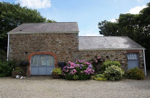 Haverfordwest House | Beautiful Converted Barn - close to Newgale Beach & Pembrokeshire Coast