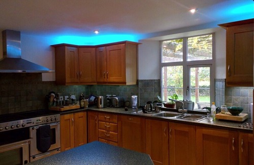 Lechlade House | Beautiful Cotswold Farmhouse set in 50 acres