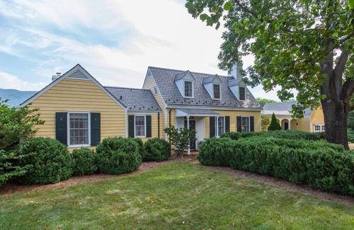 Greenwood Cottage | Beautiful Cottage at Historic Ramsay Estate with "WOW" Blue Ridge views