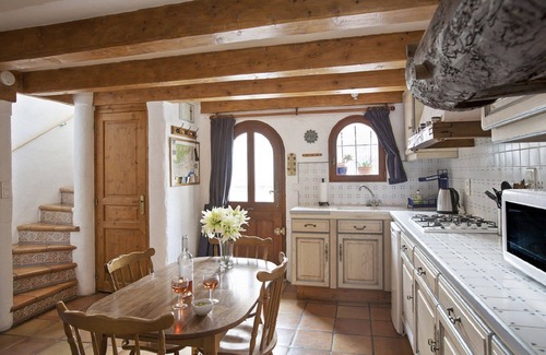 Cebazan Cottage | Beautiful cottage in a peaceful village known for its stunning walks and wine.