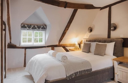 Binsted House | Beautiful Cottage in South Downs National Park