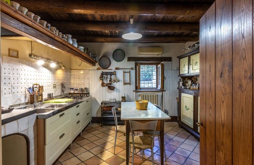Marciano Freddo House | Beautiful cottage with historic charm in the countryside with private pool.