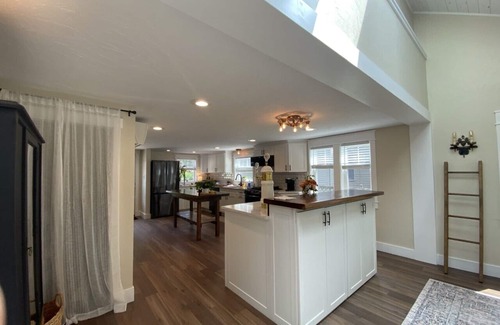 Sturgis Cottage | Beautiful Cottage With Water Access and Kayaks!