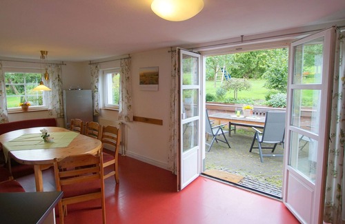 Sundern House | Beautiful country house with large garden, directly on the hiking trail, ideal for families