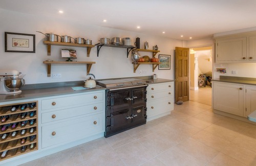 Westhampnett House | Beautiful country house in Charlton near Goodwood