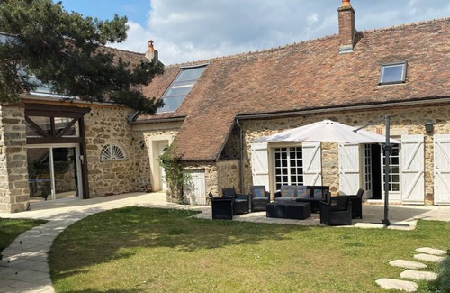 Perceneige House | Beautiful country house with heated swimming pool 120 kms from Paris, sleeps 19