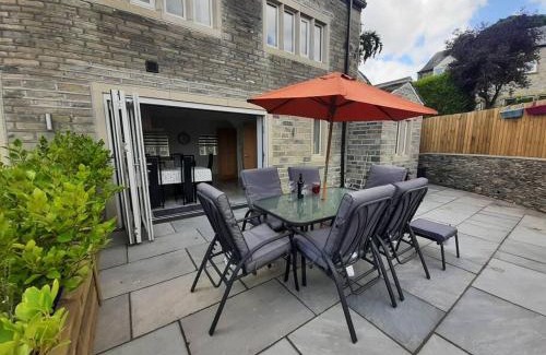 Barkisland House | Beautiful countryside cottage, sleeps 6, dogs welcome
