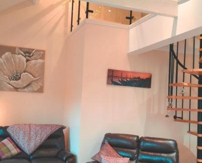 Crawcrook Apartment | Beautiful cozy 3 bedroom 2 bathroom apartment