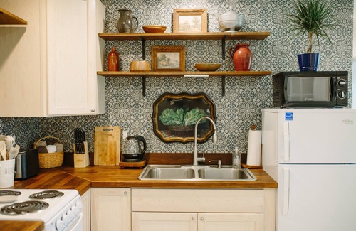 Berryville Apartment | Beautiful, cozy retreat in wine country!