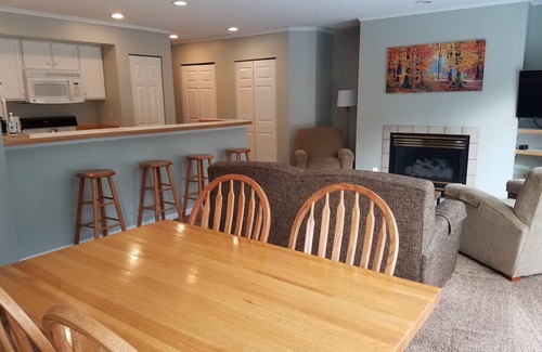 Bellaire Condo | Beautiful & Cozy Shanty Creek Condo