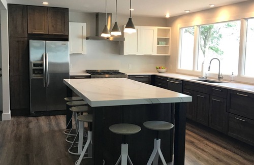 Hillman House | Beautiful, Crystal Clear Lake, Right on the Beach, Very Clean & Family Friendly!