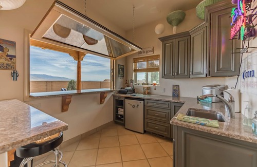 Ranchito House | Beautiful Custom Quiet Poolside Casita