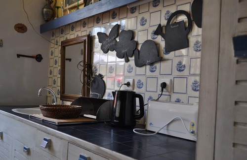 Neuille House | Beautiful Demeure In A Private Park, With A Pool, Great For Family Holidays