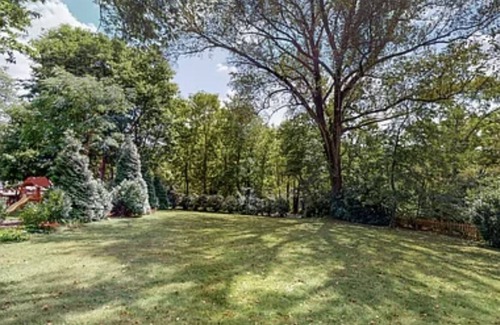 Crescent Hill House | Beautiful Derby, PGA, and Holiday Large Louisville home!